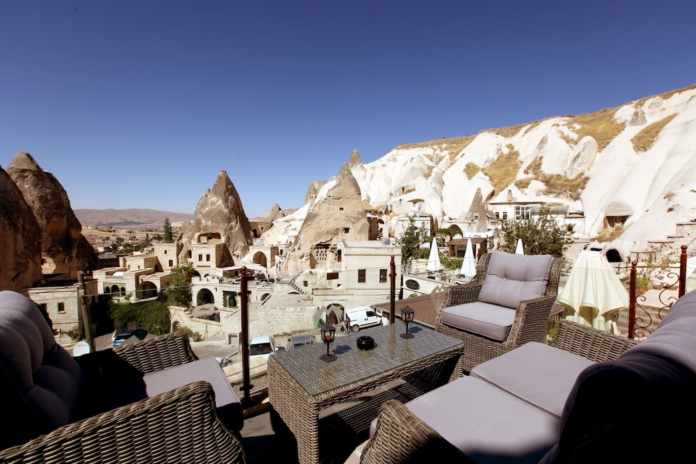 Miras Hotel 42/49