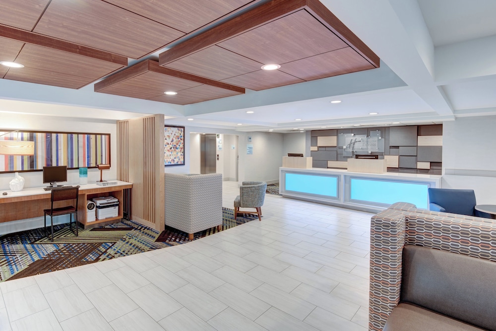 Holiday Inn Express & Suites West Long Branch - Eatontown 11/74
