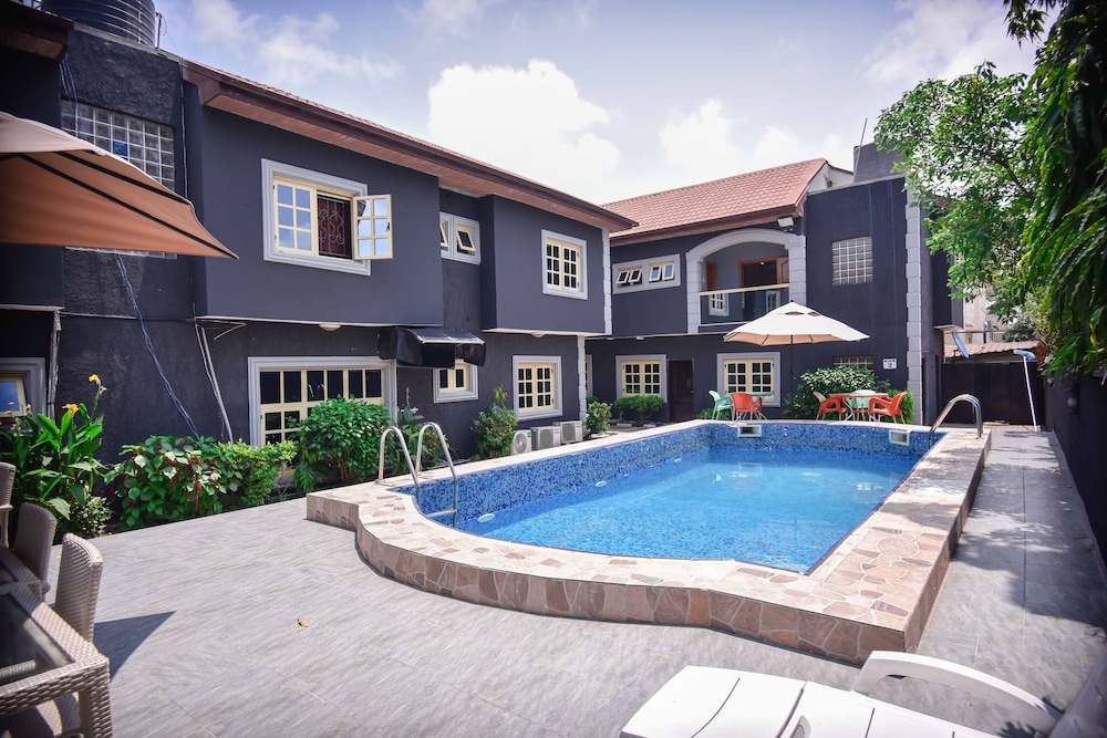 Topaz Luxury Suites & Apartments 32/40