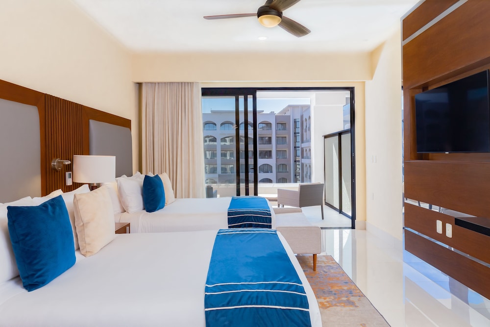 2 BEDROOMS, SUITE, POOL VIEW