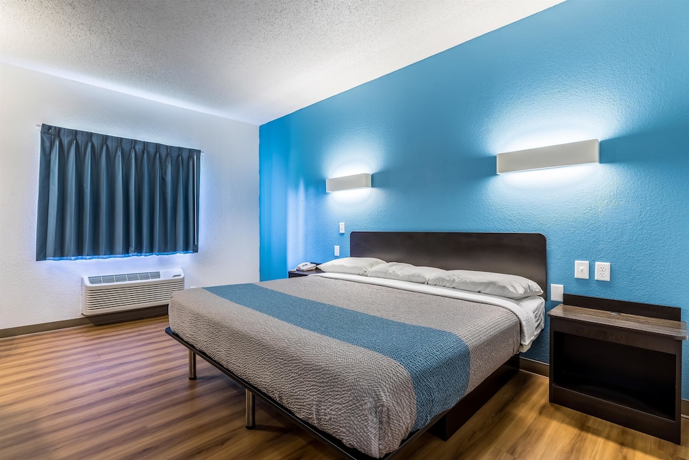 Motel6 Indianapolis, IN - Southport 17/45