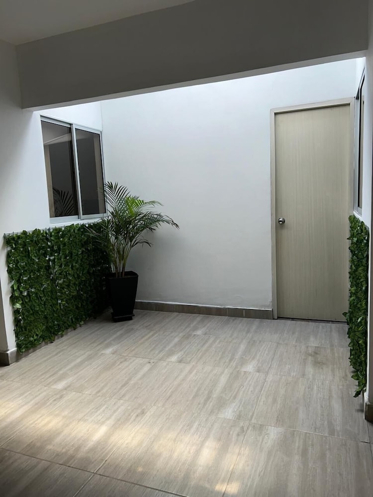 Casa Laureles Hotel 46/50