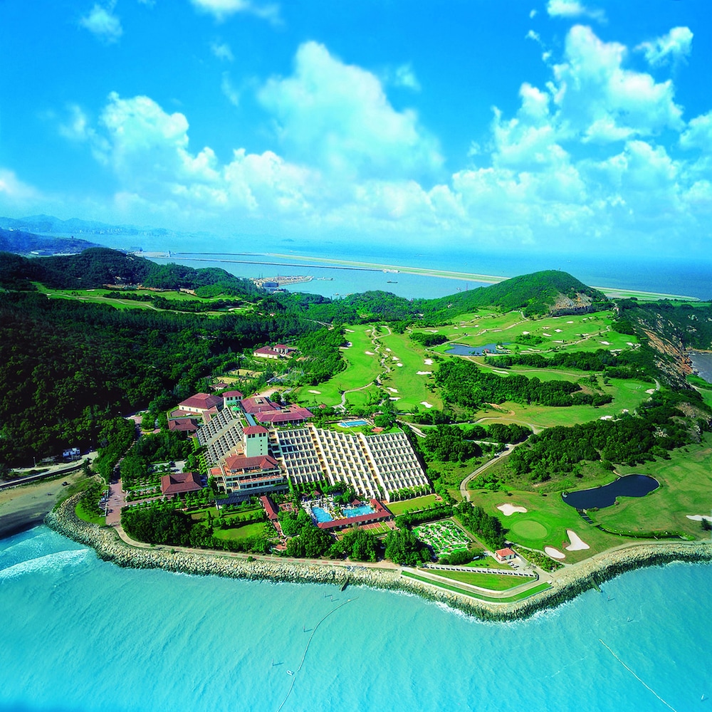 Grand Coloane Resort 48/52
