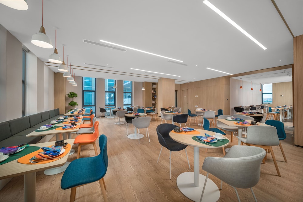 Holiday Inn Express Rongcheng Science and Technology Park 38/53