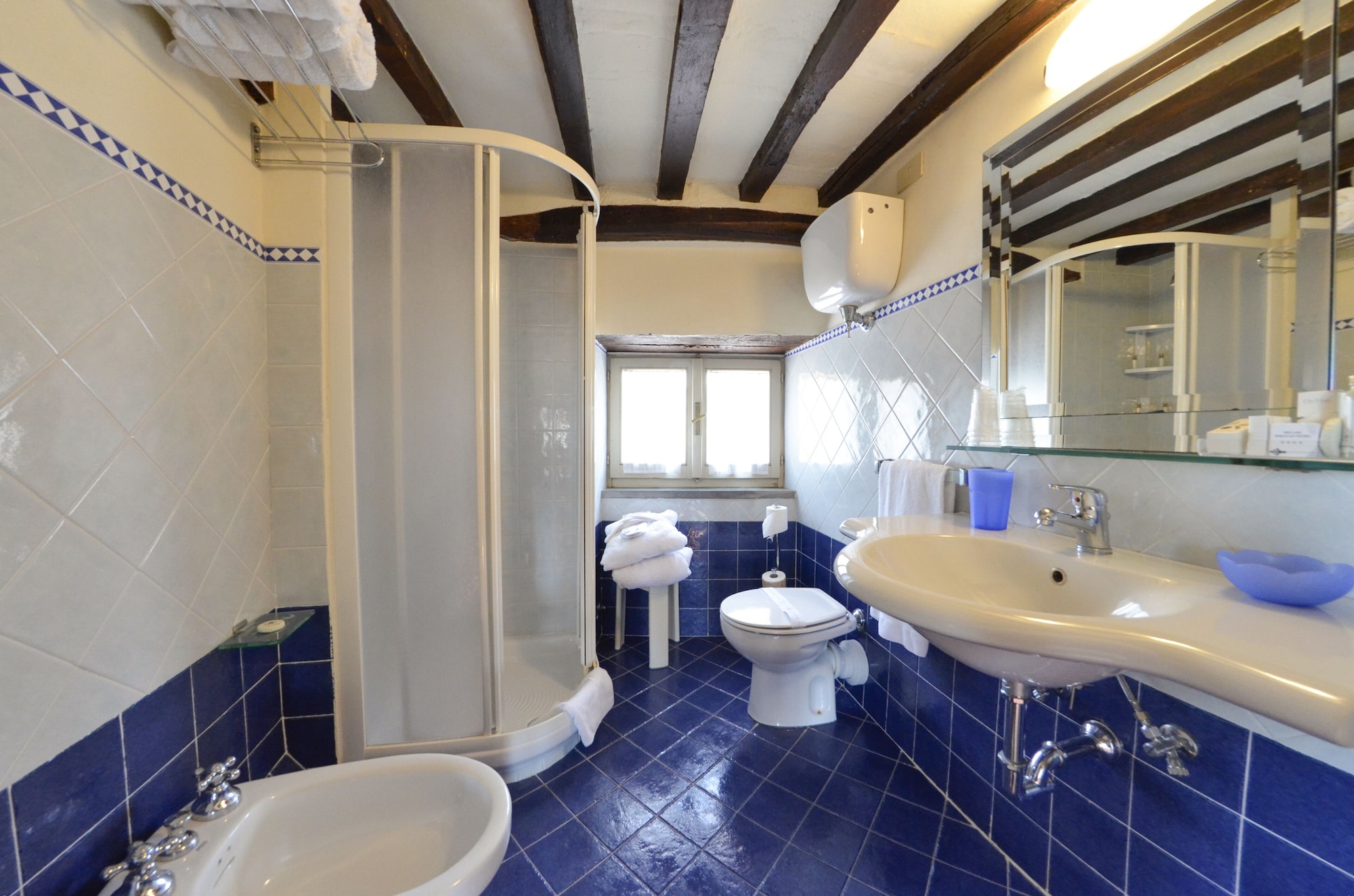 Romantic, Double Bed, Valley View