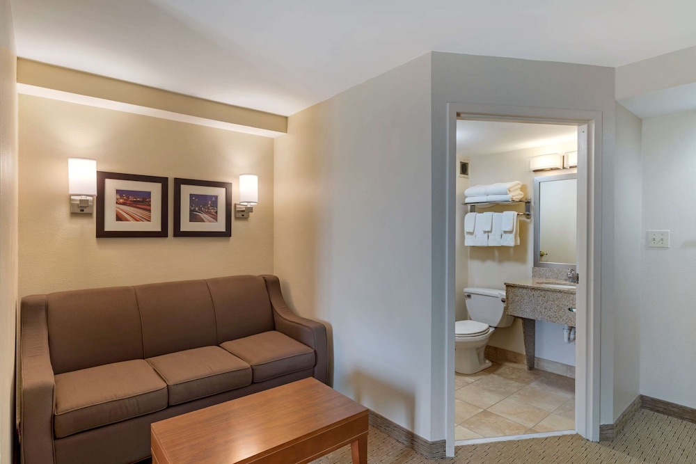Comfort Inn Kennesaw 18/27