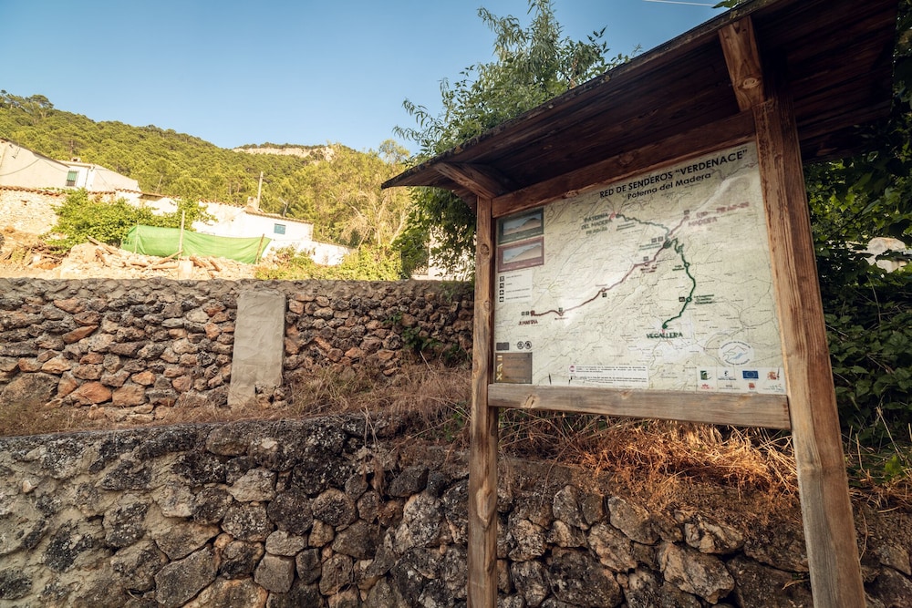 HOSTAL SIERRA DEL AGUA 13/32