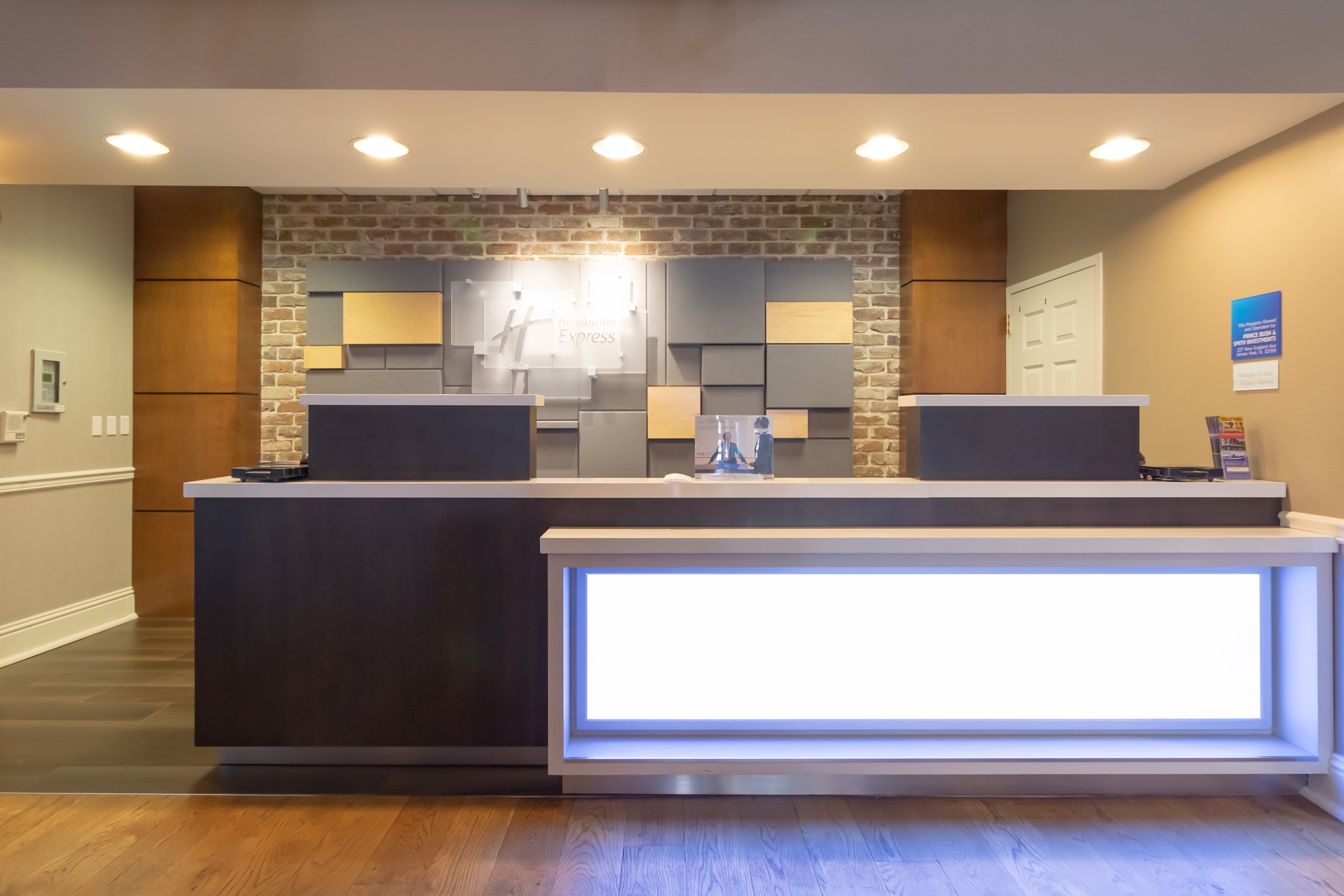 Holiday Inn Express Savannah Historic District 9/74