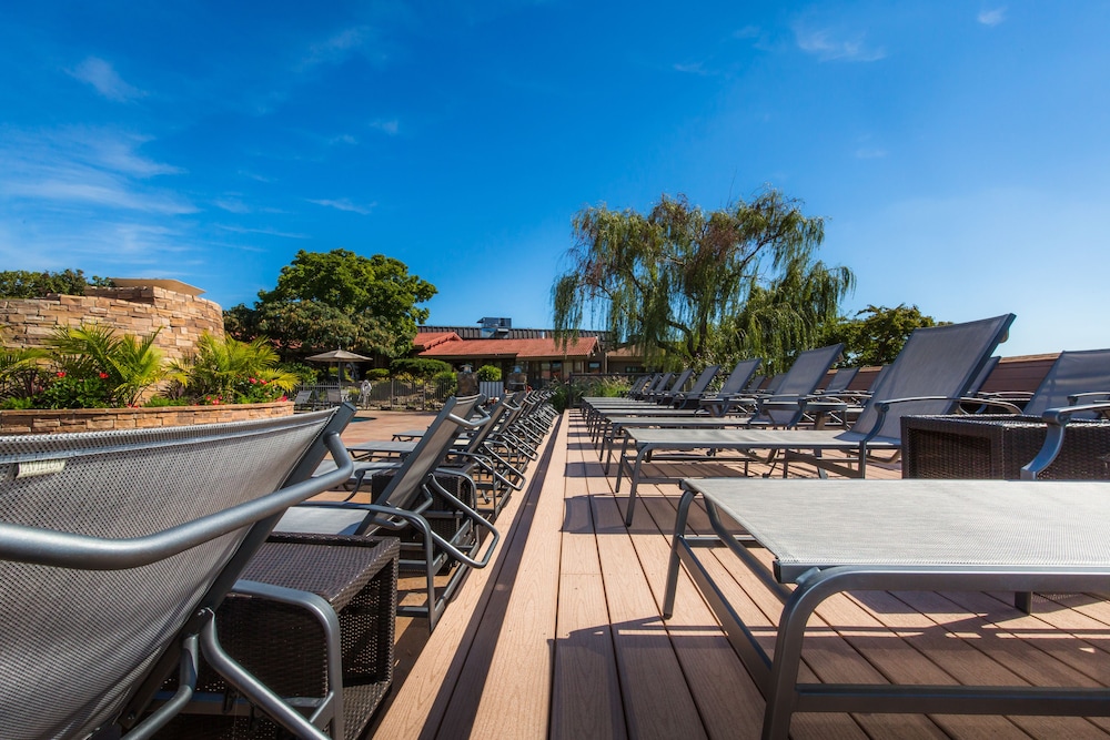 Lodge of Four Seasons Golf Resort Marina Spa 9/66