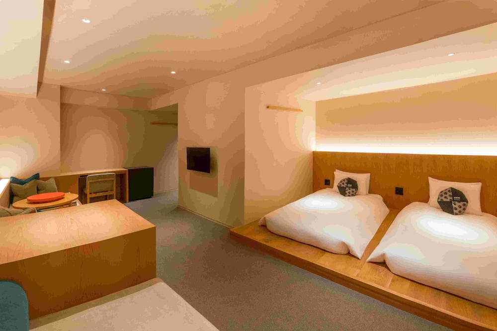 2 BEDROOMS, SIGNATURE, CITY VIEW