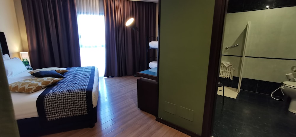 HOLIDAY INN TURIN CORSO FRANCIA 27/54