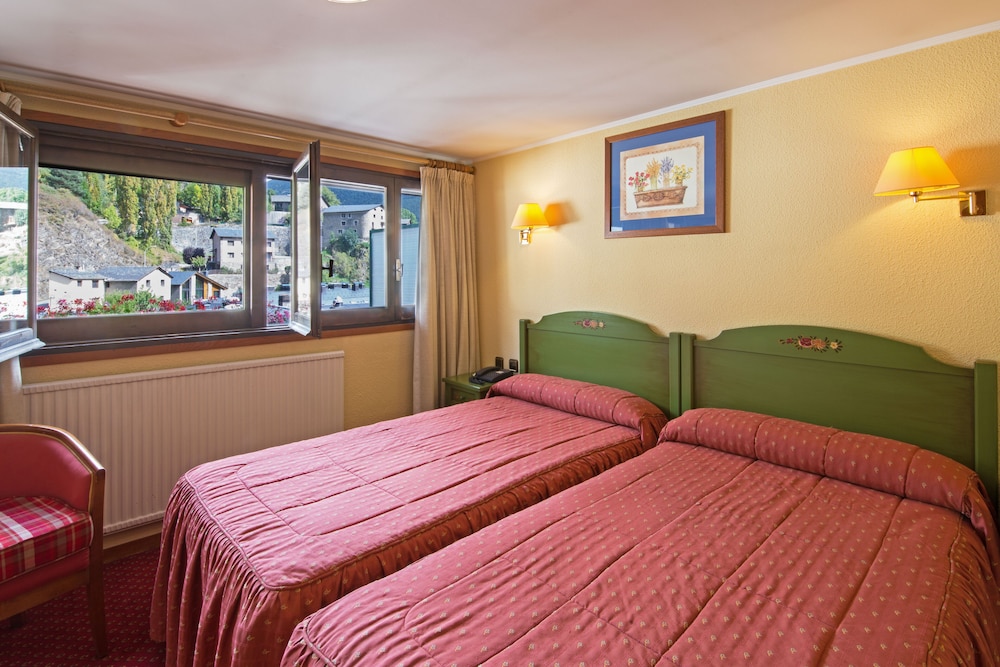 Hotel Rutllan & Spa 9/36
