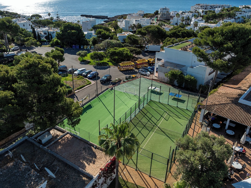 Hotel Club Es Talaial 45/68