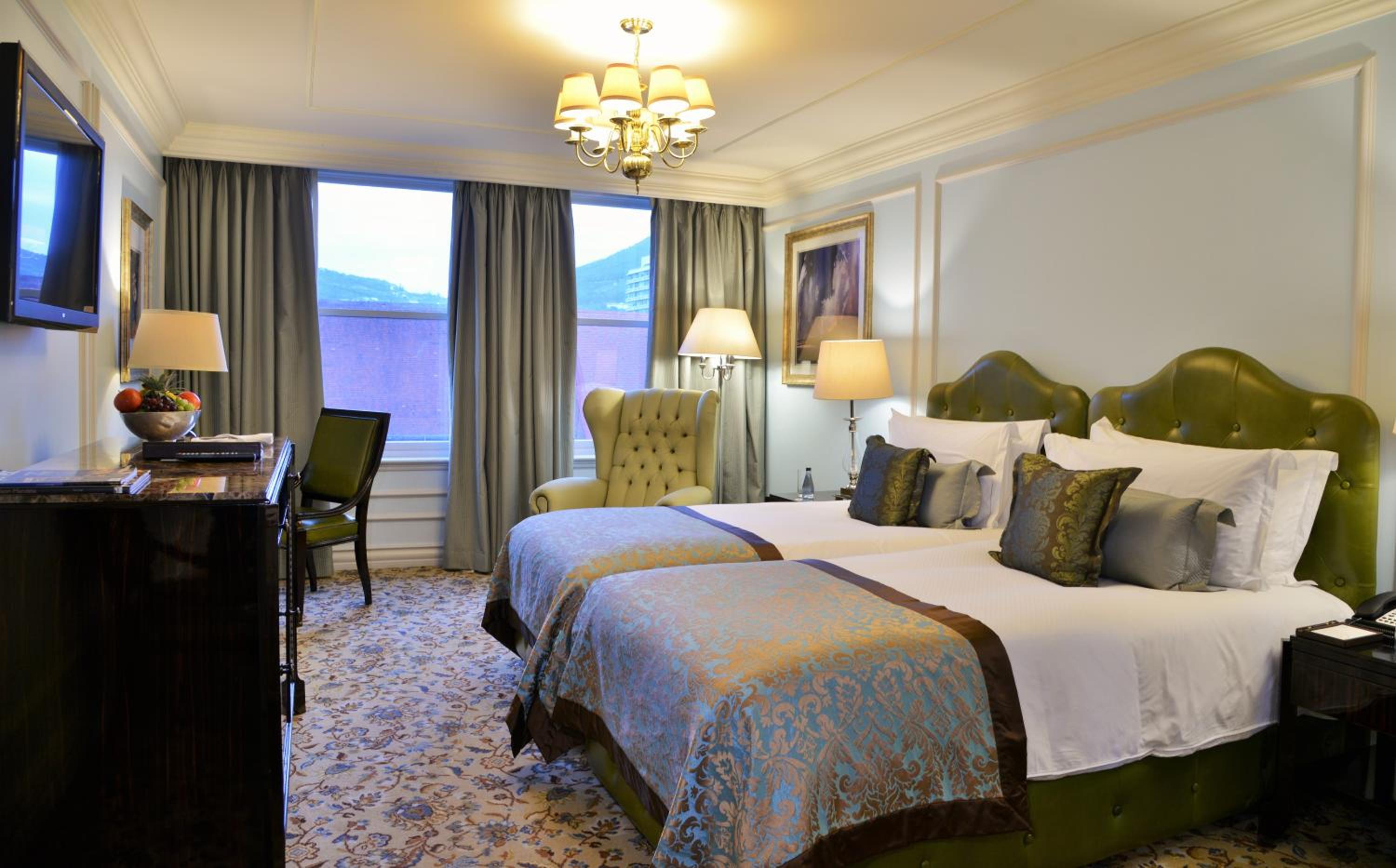 Luxury, Twin Beds, Cathedral View, Heritage Wing