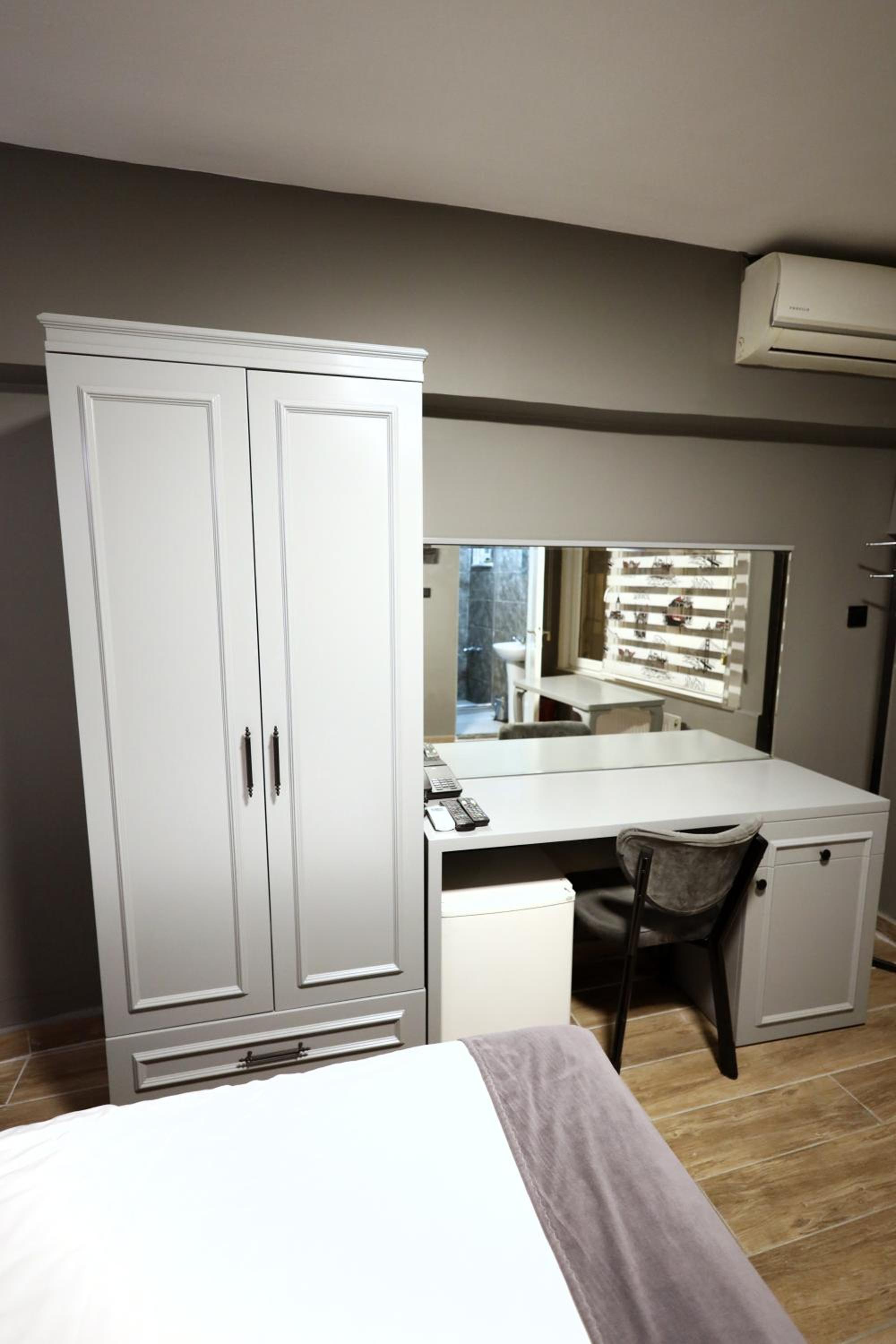 rooms