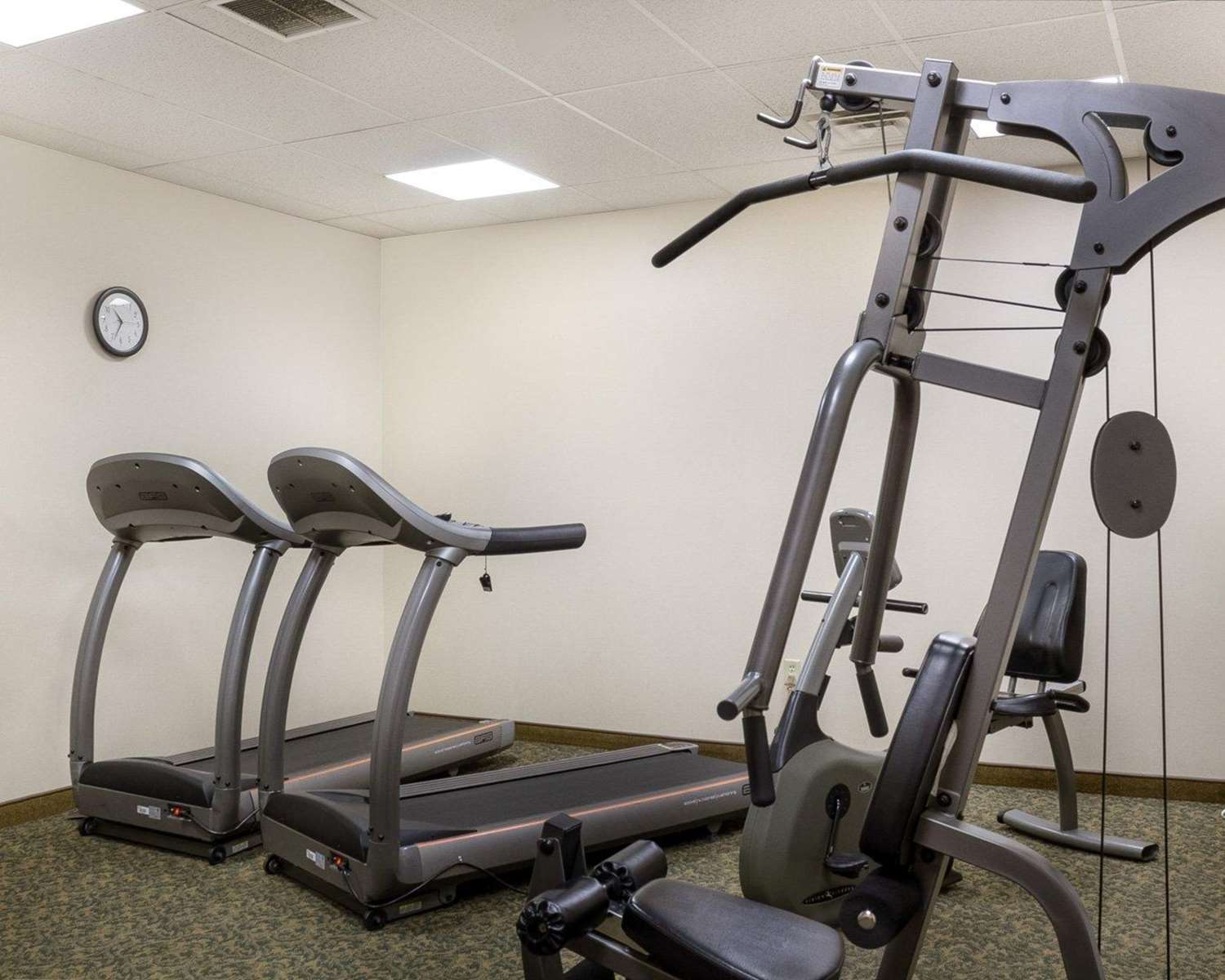 Quality Inn Bismarck I-94 4/13