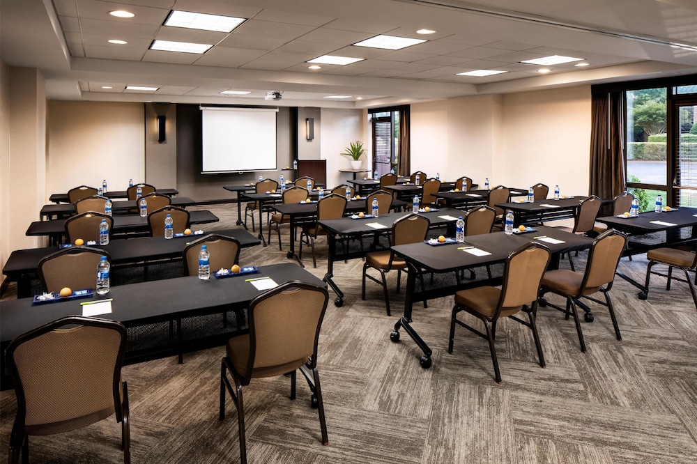 Hyatt Place Greenville/Haywood 51/58