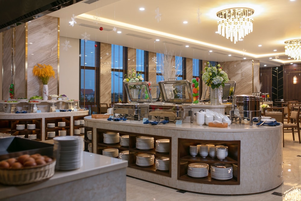 Ha Long Marina Hotel 27/32