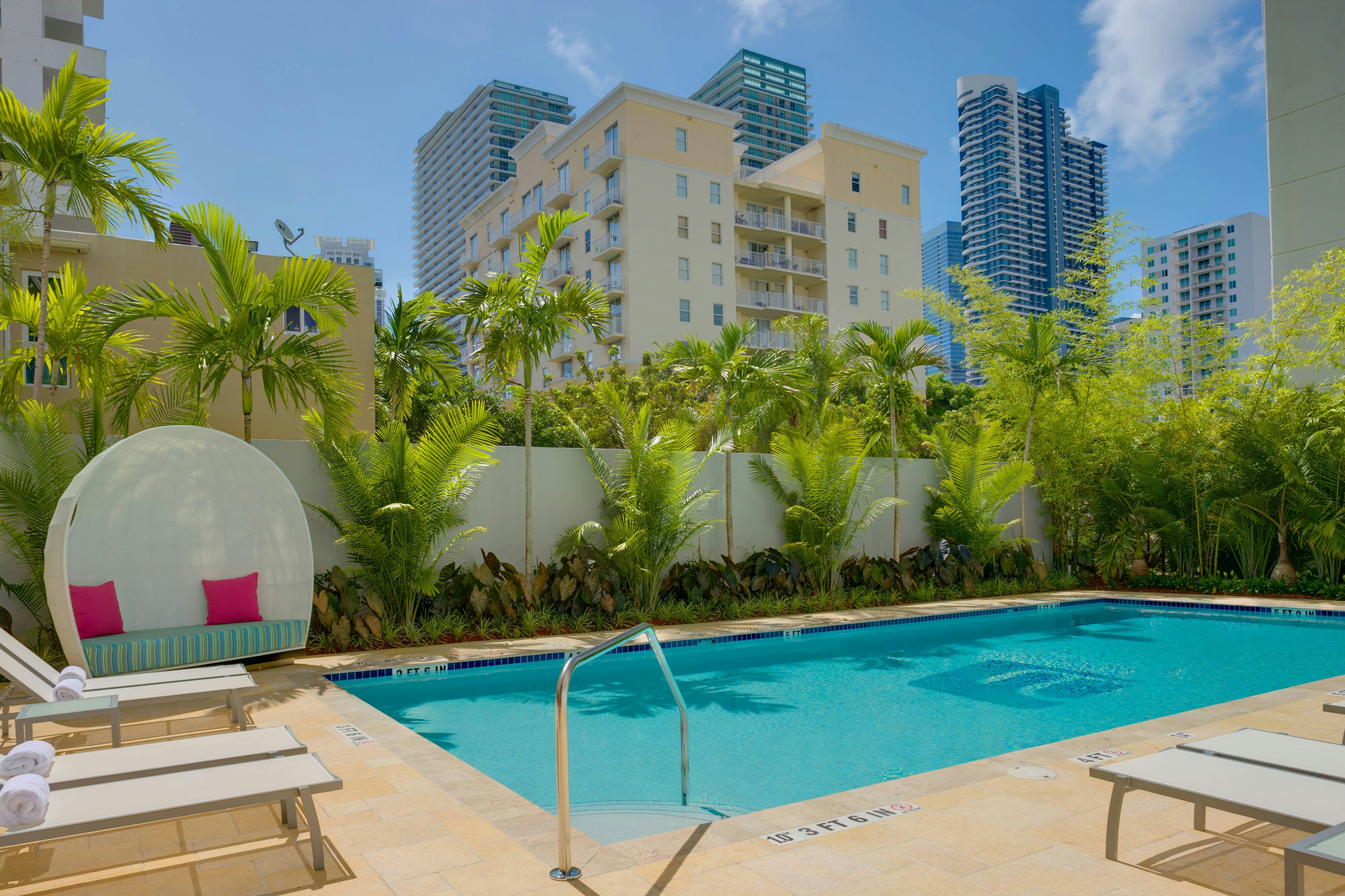 Aloft Miami Brickell 49/49