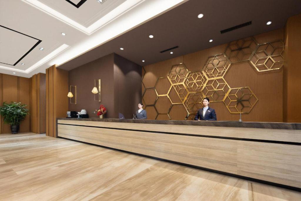Yitel (Shenyang Olympic Sports Center) 7/39