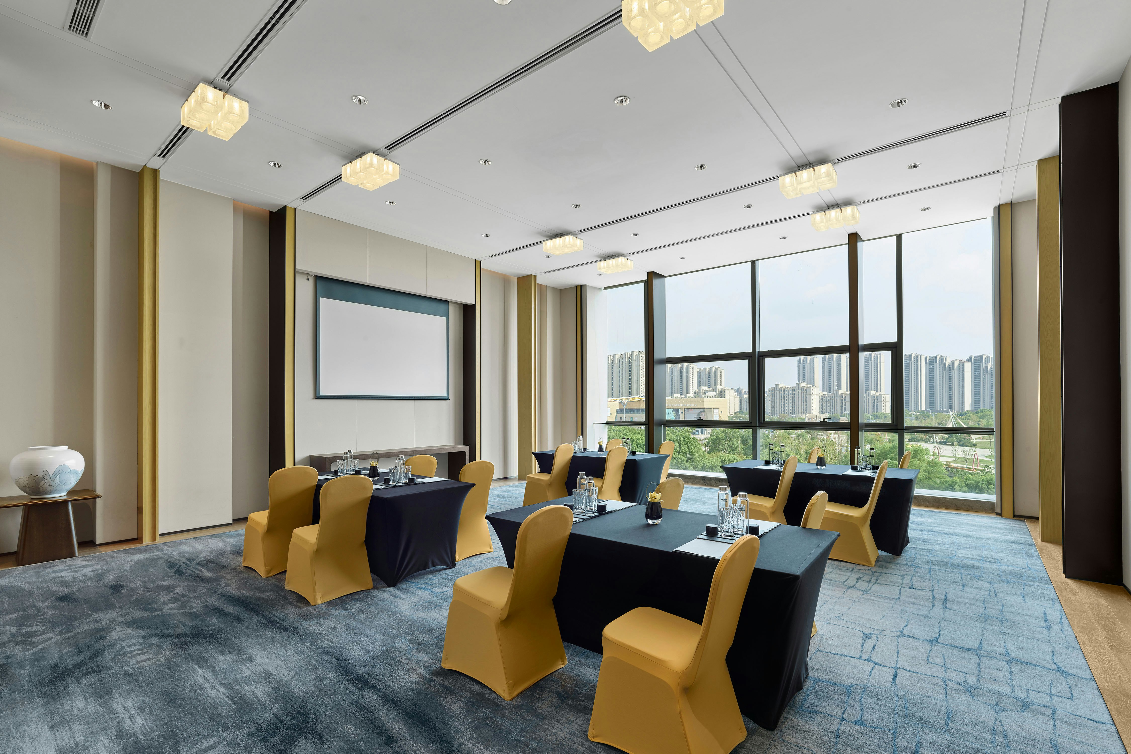 Hilton Suzhou Yinshan Lake 24/72