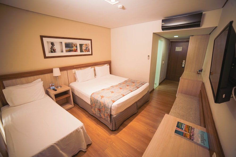 Interludium Iguassu Convention Hotel 12/69