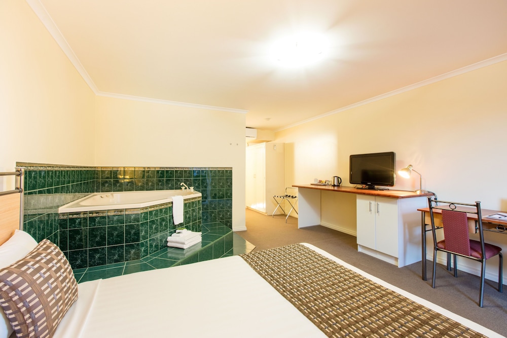 MILDURA INLANDER RESORT 19/40