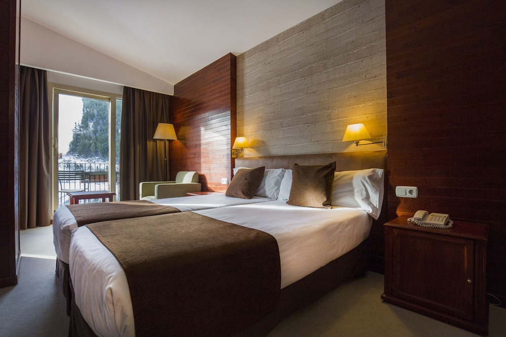 Hotel Piolets Soldeu Centre 16/49