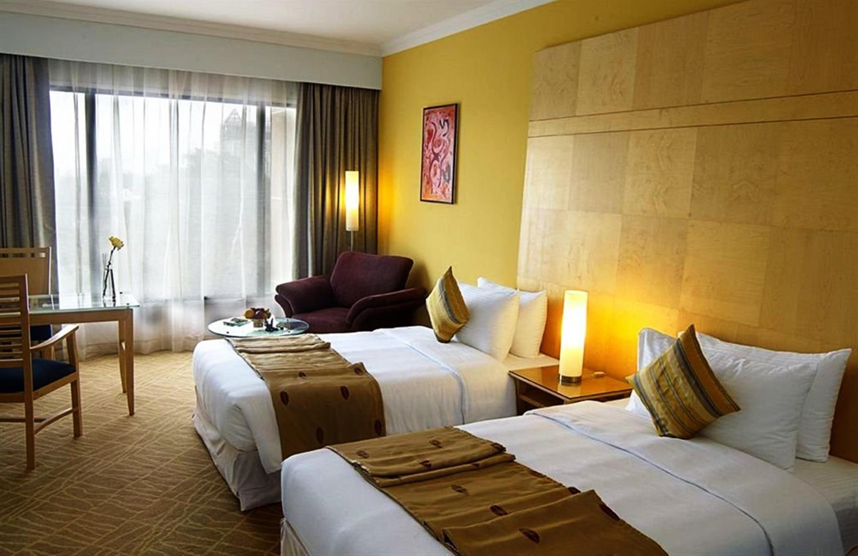 Superior, Twin Beds