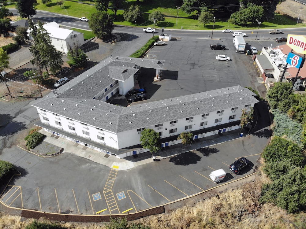 Motel6 Pendleton, OR - West 6/44