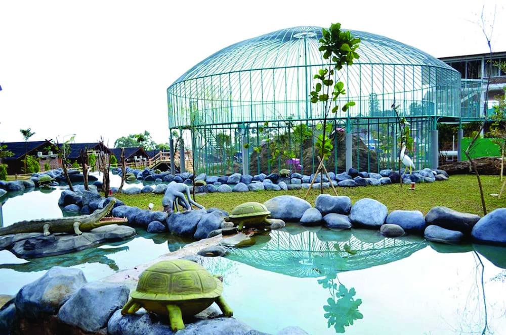 Ciwidey Valley Resort Hot Spring Waterpark 4/25