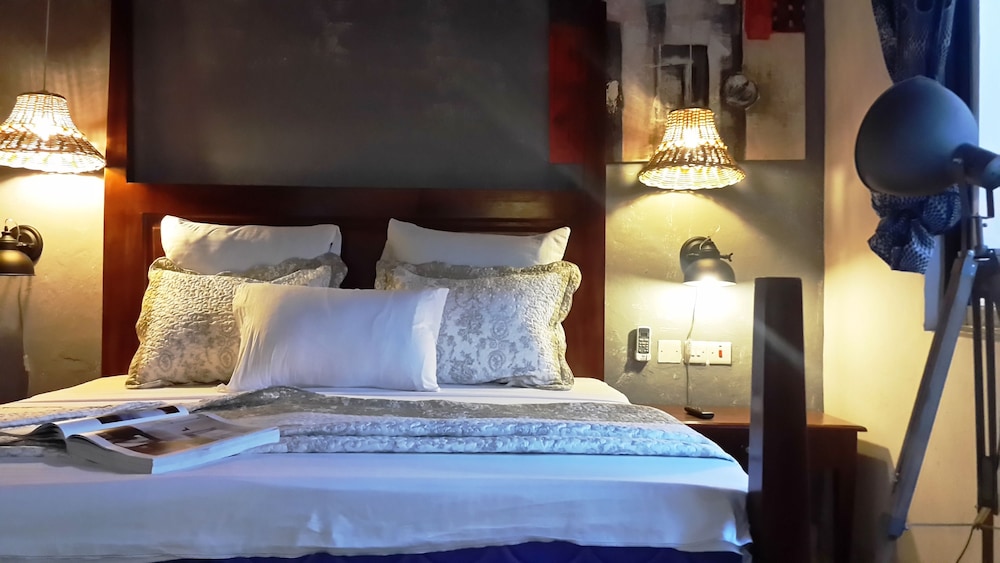 SIGNATURE, SUITE, KING BED, EXECUTIVE LEVEL, TERRACE