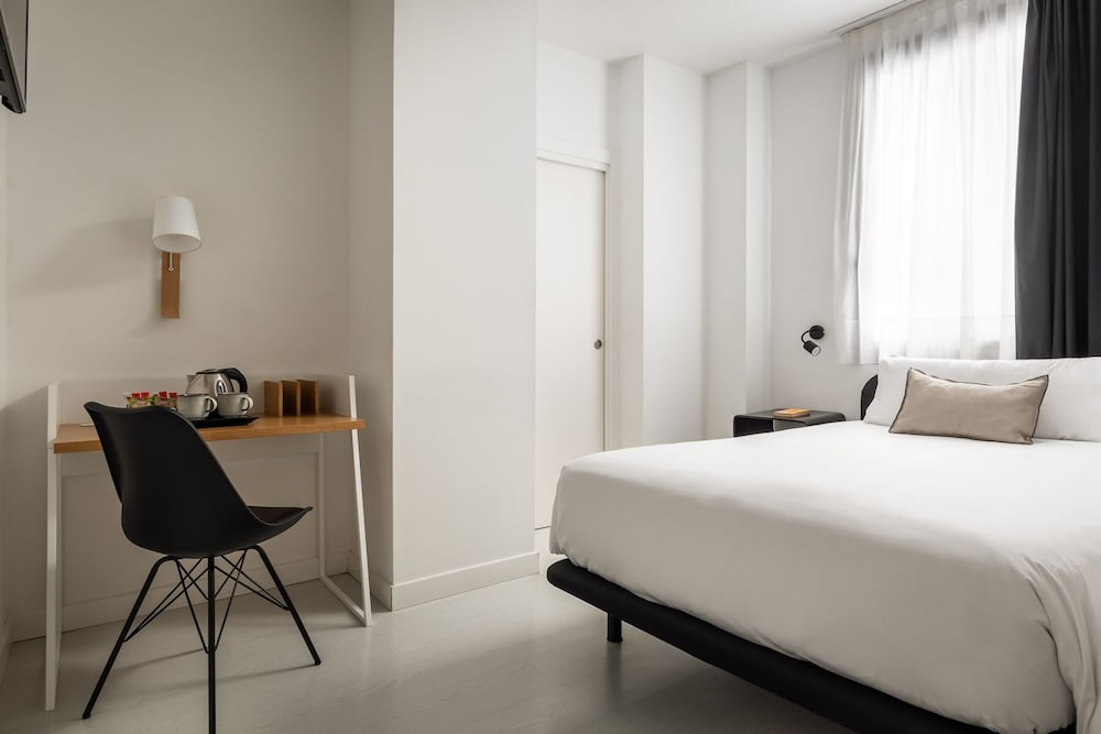 Cosmov Bilbao Hotel** 33/63