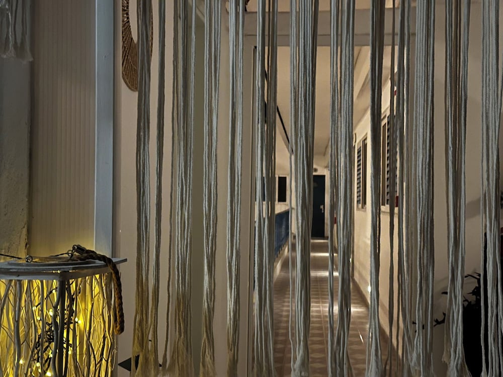 Victor-Eleni Hotel 86/94