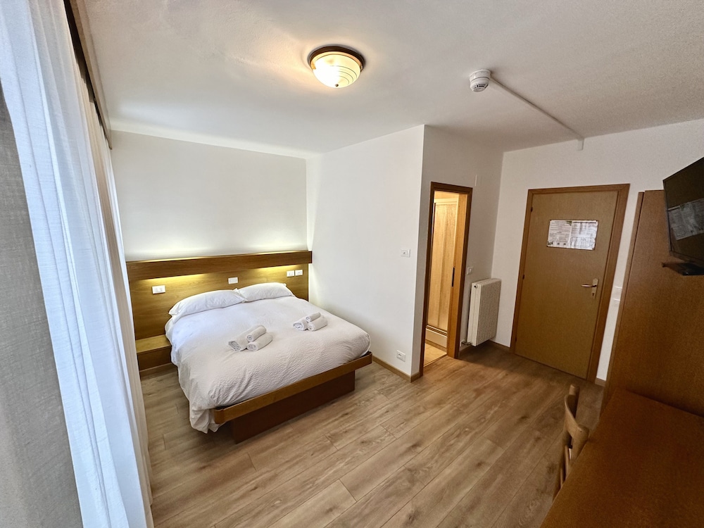 Hotel Ferrari 13/36