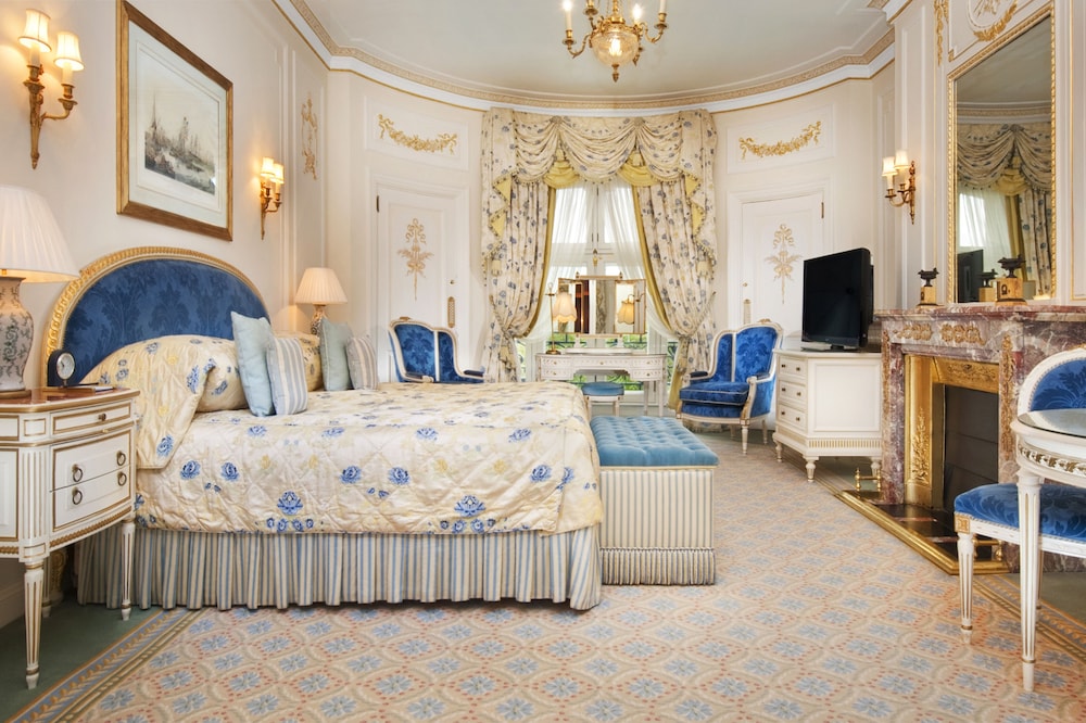 RITZ LONDON 40/99