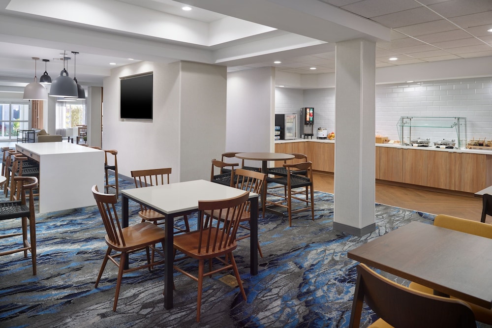 Fairfield Inn And Suites By Marriott Atlanta Mcdonough 24/41