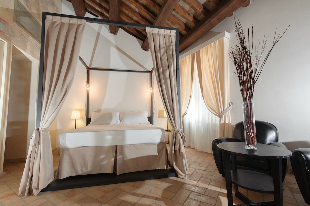 Relais Giulia 39/85