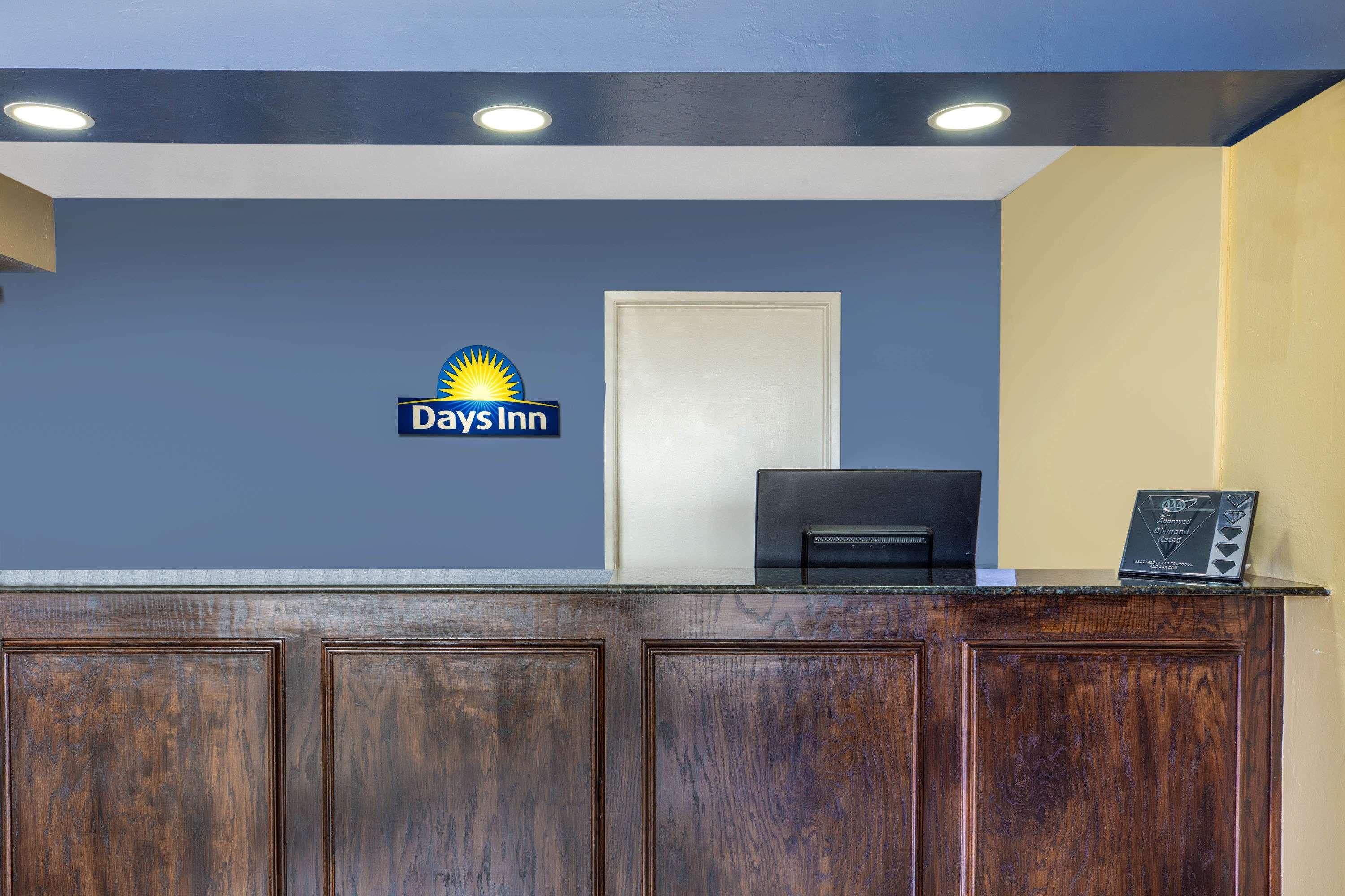 Lobby at Days Inn By Wyndham Banning Casino/Outlet Mall, BANNING - CA