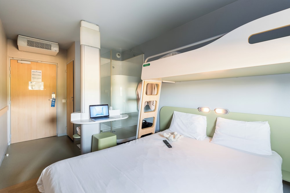Ibis Budget Amberieu En Bugey Chateau Gaillard 10/36