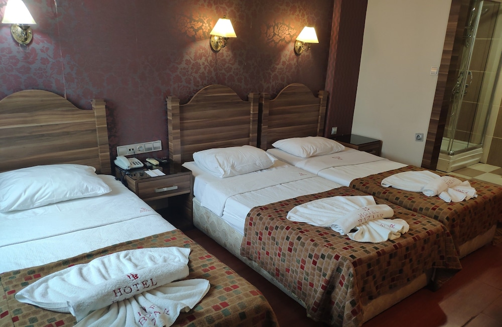 Hotel Bazaar 10/47