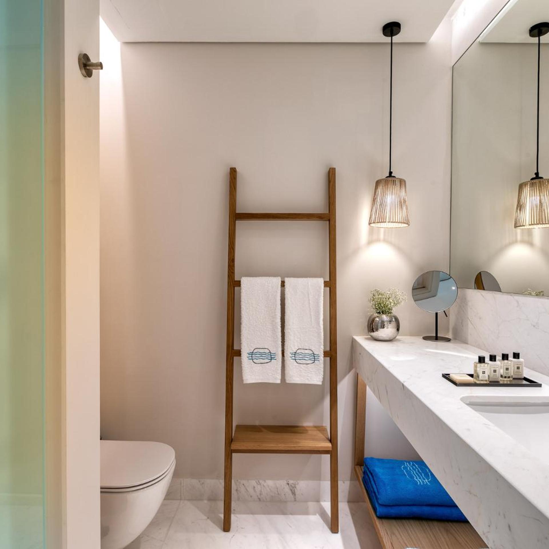 Vathi Cove Luxury Resort & Spa 59/60