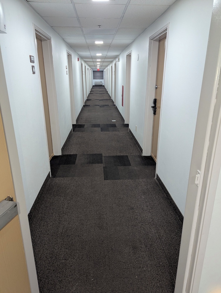 Americas Best Value Inn Apache Junction 34/56