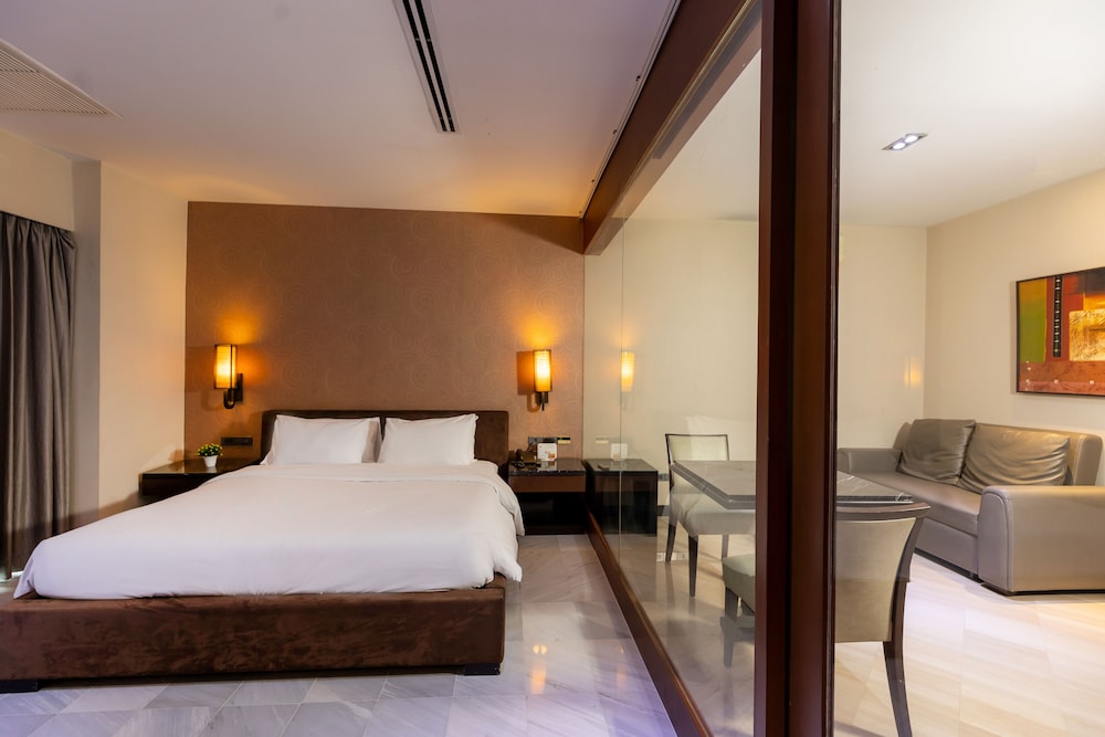 Sukhothai Hotel and Residence Ratchada 30/61