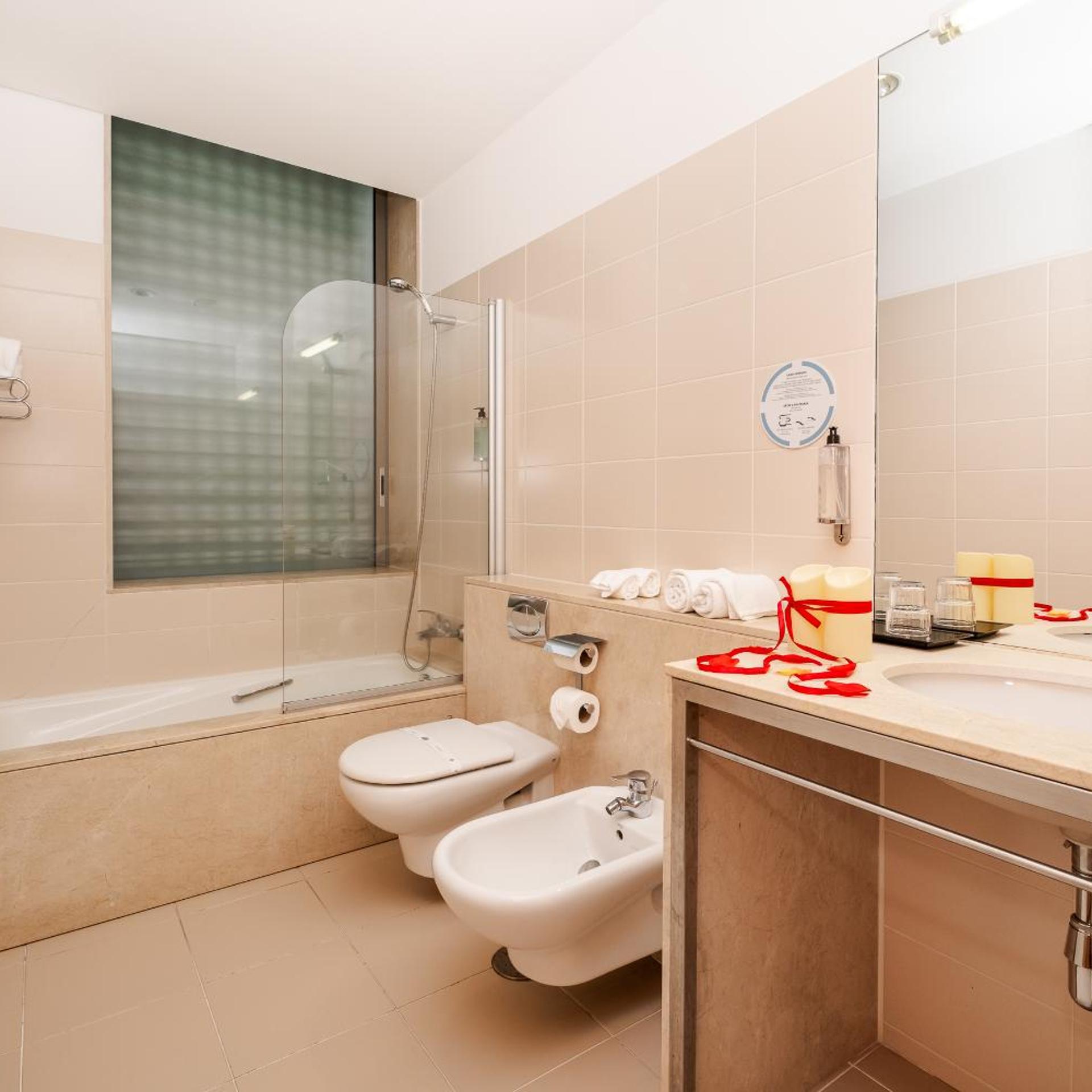 غرفة رومانسية بسرير مزدوج أو سريرين منفصلين، Axis Ponte de Lima Golf Resort 4/5