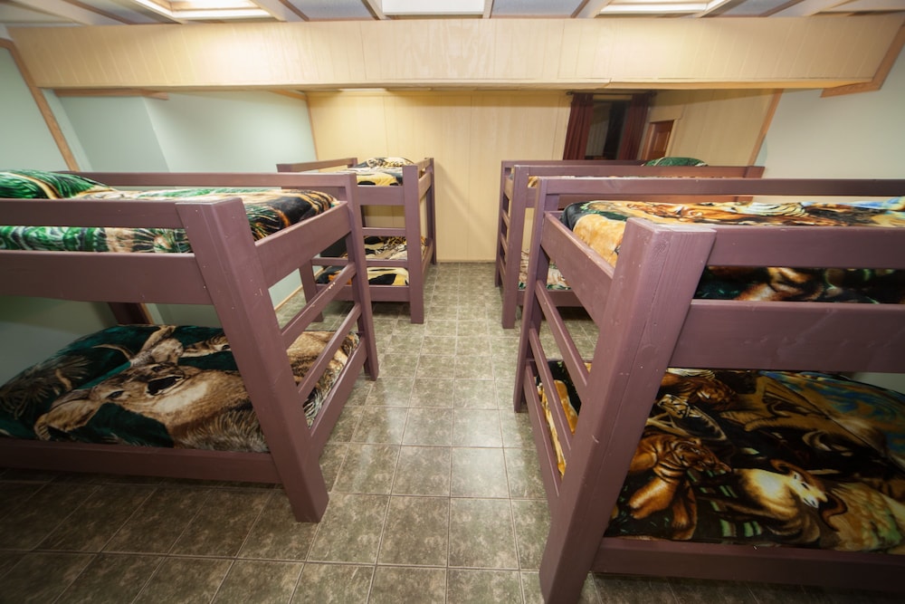 Log Cabin Lodge Suites 64/68