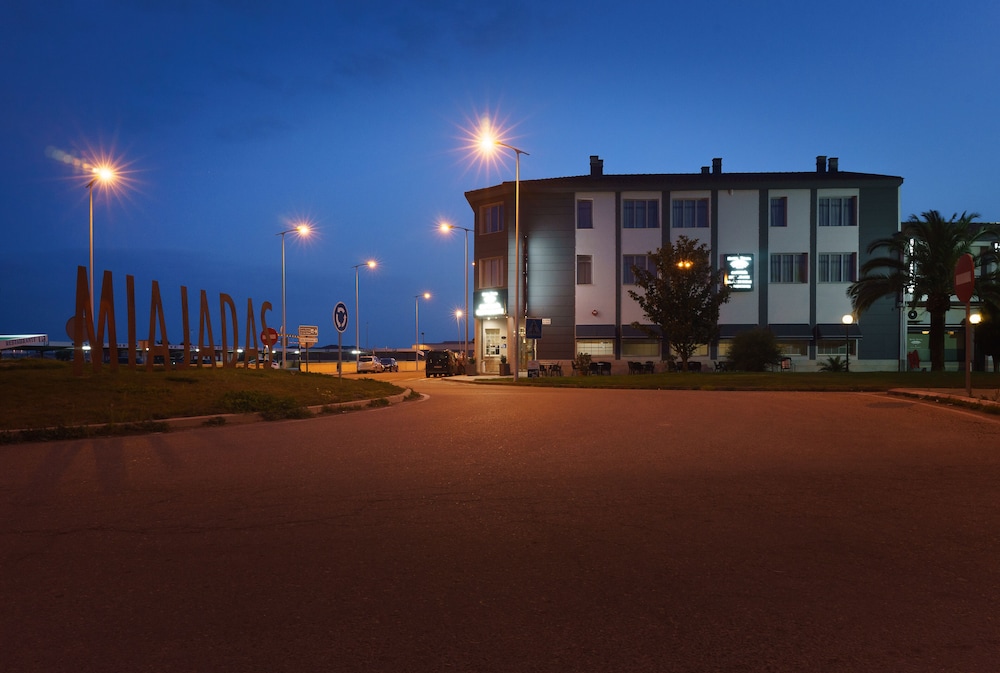 Hotel Triana 40/46