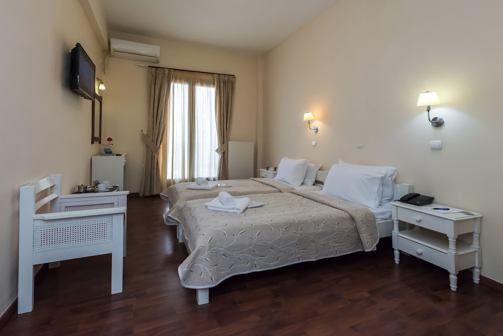 Akrogiali Hotel 38/75