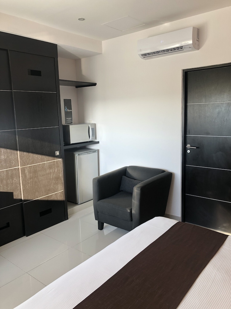 Suites Malecon Cancun 47/70