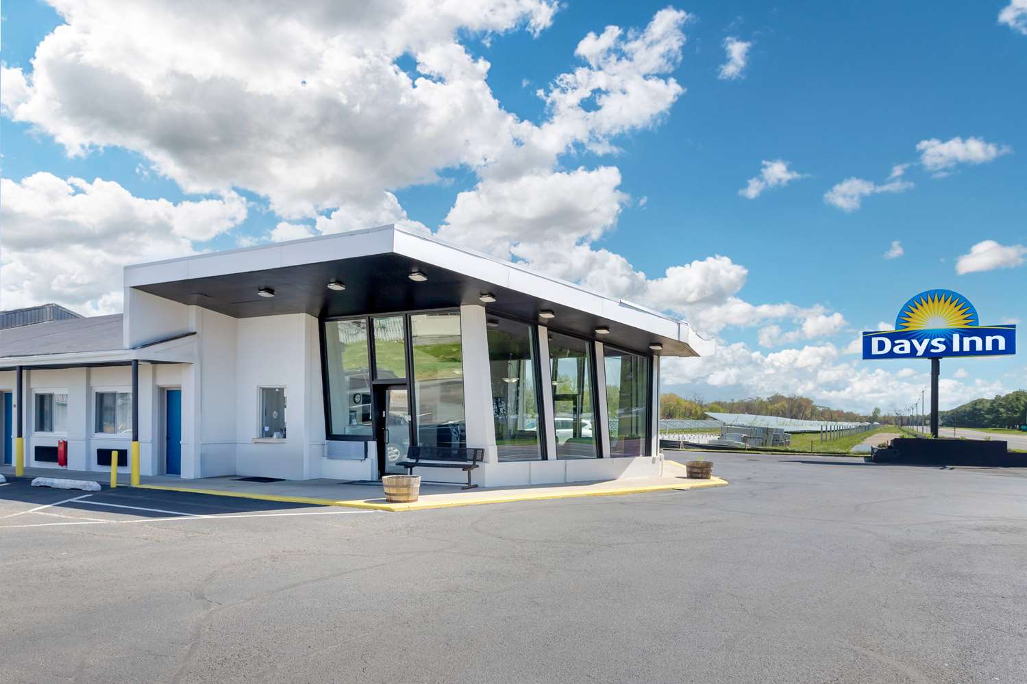 Days Inn by Wyndham Wrightstown 44/50